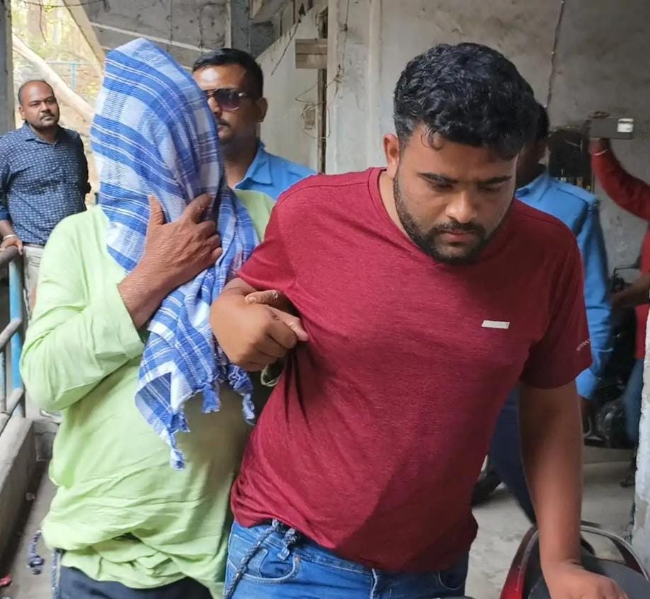 প্রতারণার দায়ে ফের গ্রেফতার দুর্গাপুরের প্রাক্তন কাউন্সিলর ও তাঁর ছেলে