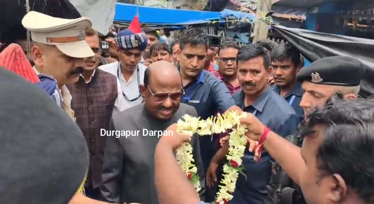 দুর্গাপুরে ফের জনতার মাঝে রাজ্যপাল! ঘুরলেন বেনাচিতি বাজারে