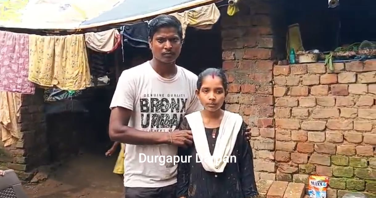 পান্ডবেশ্বরে স্ত্রীর জন্য পথেঘাটে সাহায্যের আকুতি স্বামীর