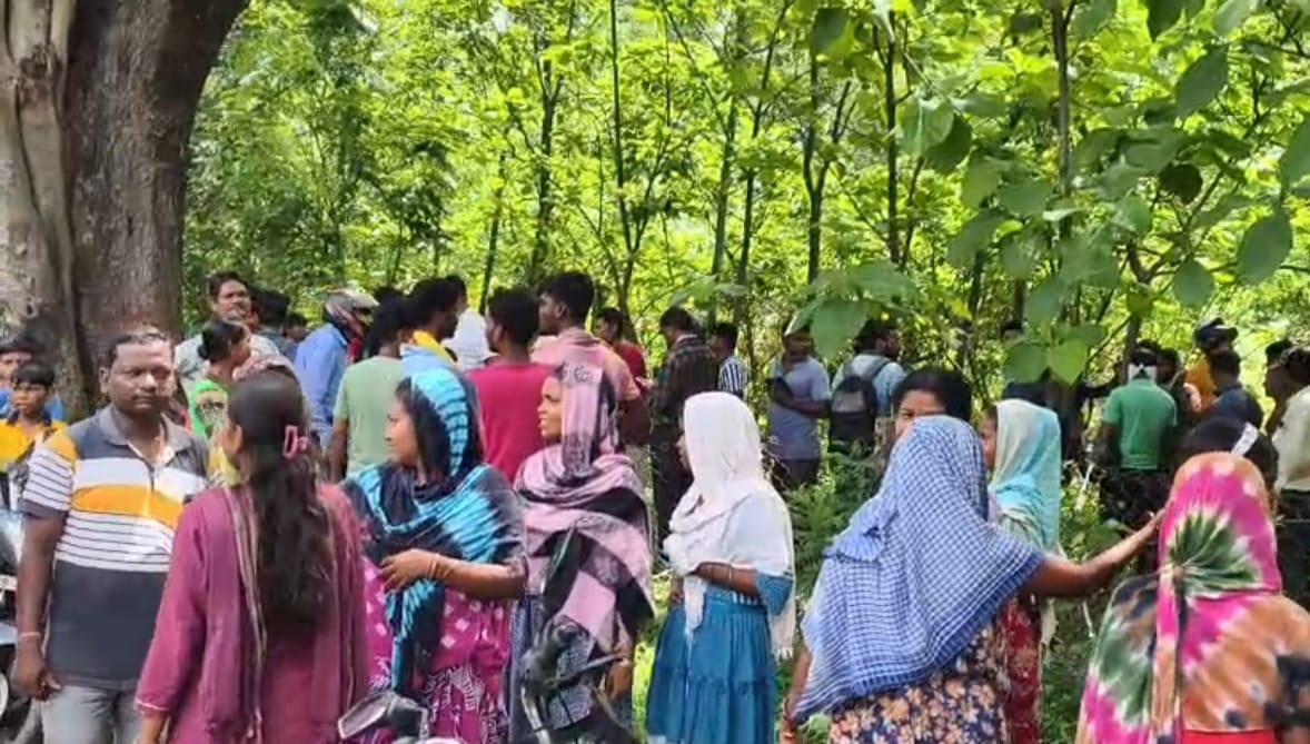 দুর্গাপুরের মহিলা কলেজের পাশের জঙ্গল থেকে উদ্ধার পচা গলা দেহ