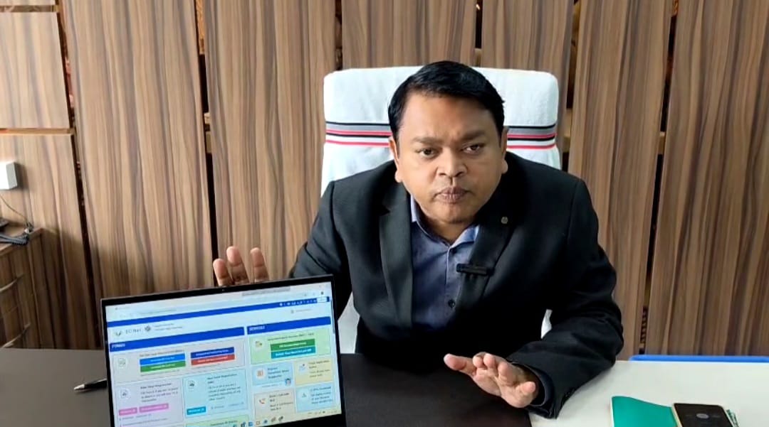 মোবাইল বা ল্যাপটপ থেকে ঘরে বসেই SIR ফর্ম পূরণ করুন