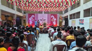 ডা. বিসি রায় ফার্মাসি কলেজে দুর্গাপুজোর আবহে নবীনদের বরণ